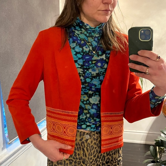 Red Cropped Blazer - Picture 3 of 6